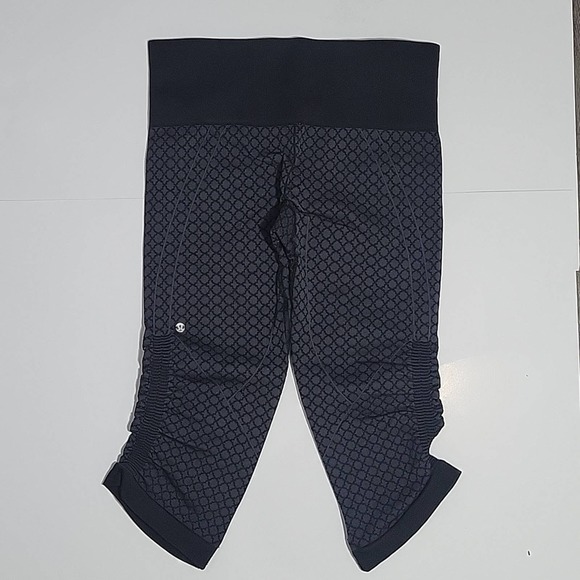Lululemon Seamless Cropped Tights - Picture 1 of 11